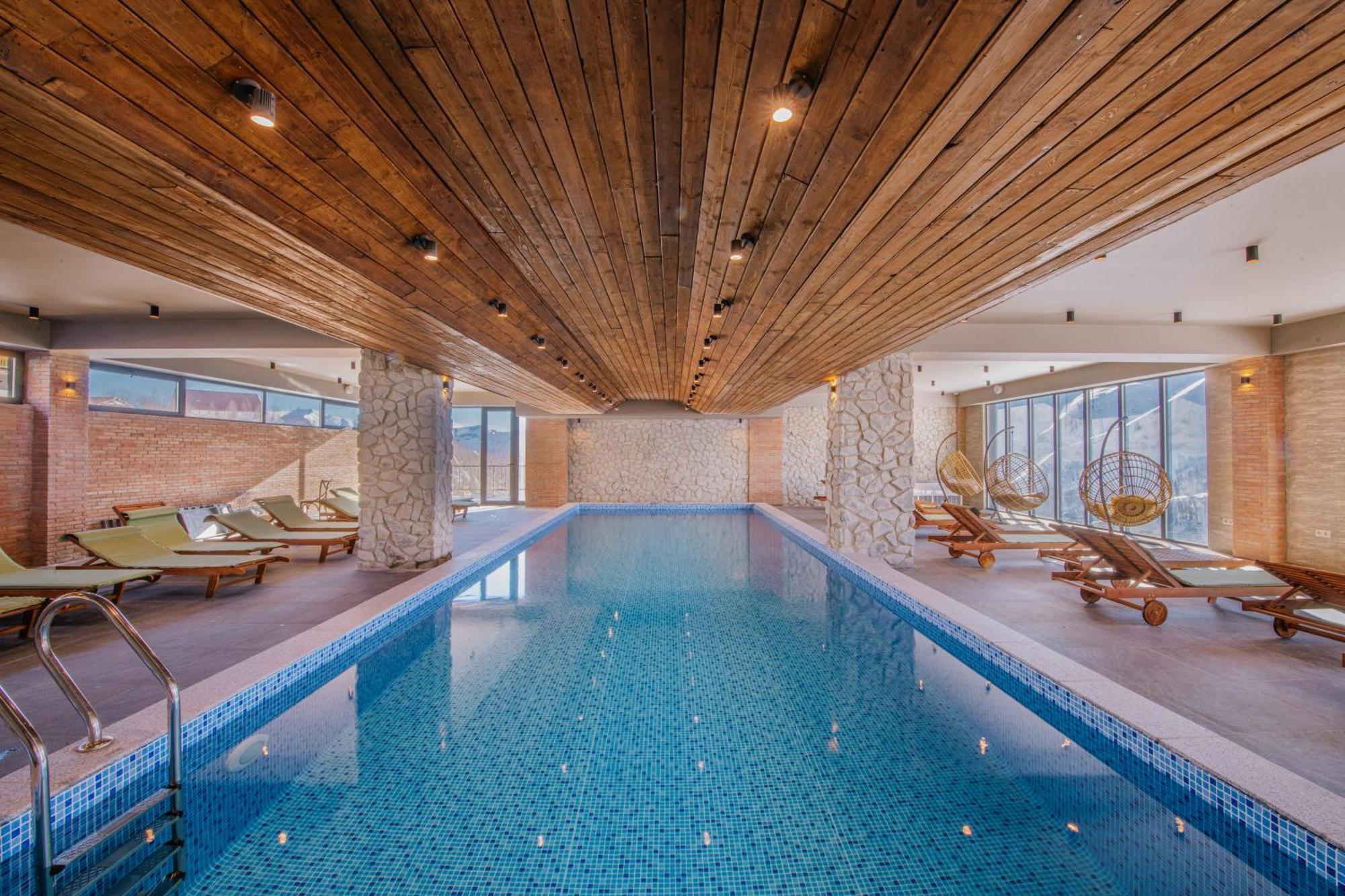 מלון Gudauri Inn 5*